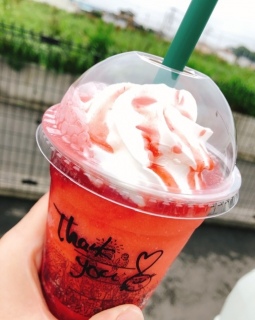 VƁ